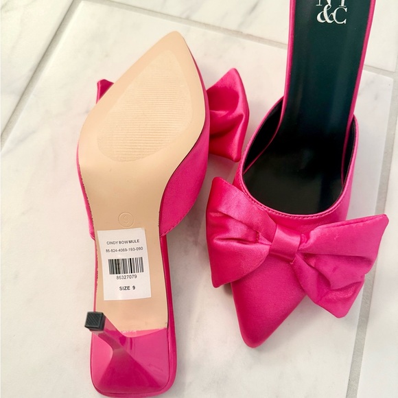 NWOT Women's Hot Pink Satin Bow Mule Heels - Picture 5 of 5